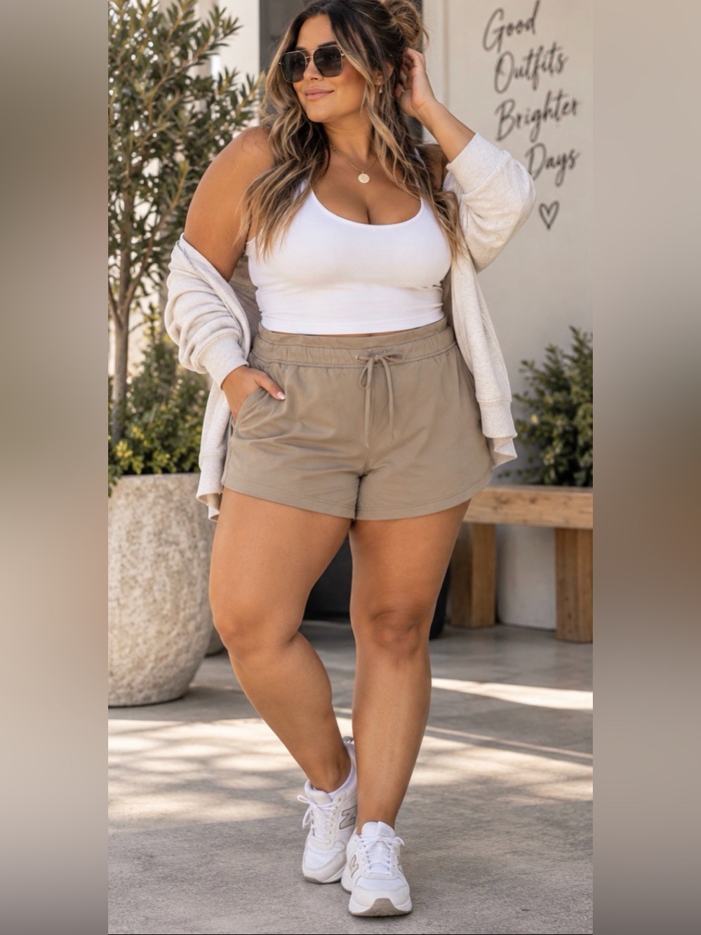 Lululemon Inner Glow High-Rise Short 3” Size 20 NWT Tan Beige